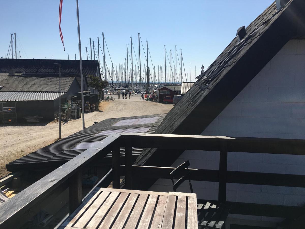 Casablanca Hostel, Hyggelig Overnatning Anholt Екстериор снимка