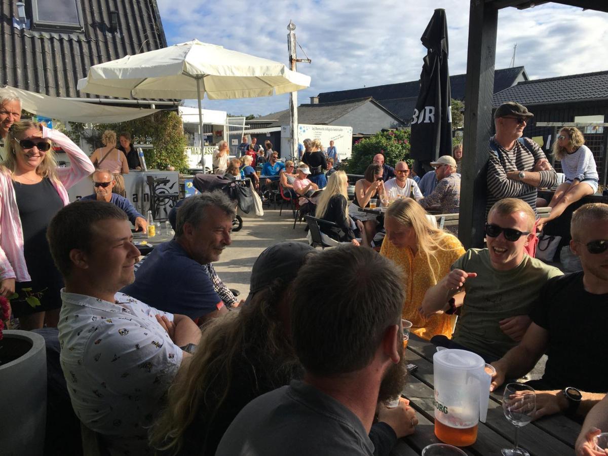 Casablanca Hostel, Hyggelig Overnatning Anholt Екстериор снимка